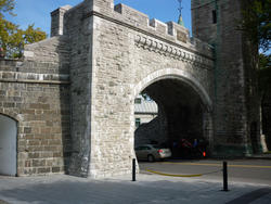 6738   Historic rampart walls of Quebec City