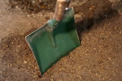 9863   Green garden shovel
