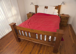 8932   Wood frame double bed