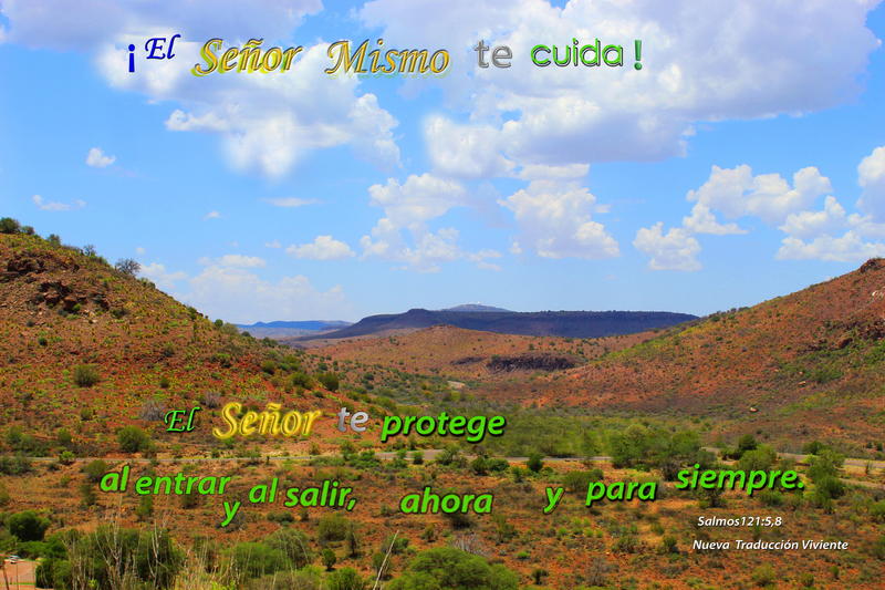 <p>El Senor Mismo Te Cuida</p>
Mountains in Texas with clouds and bushes