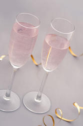 10434   Two glasses of pink champagne
