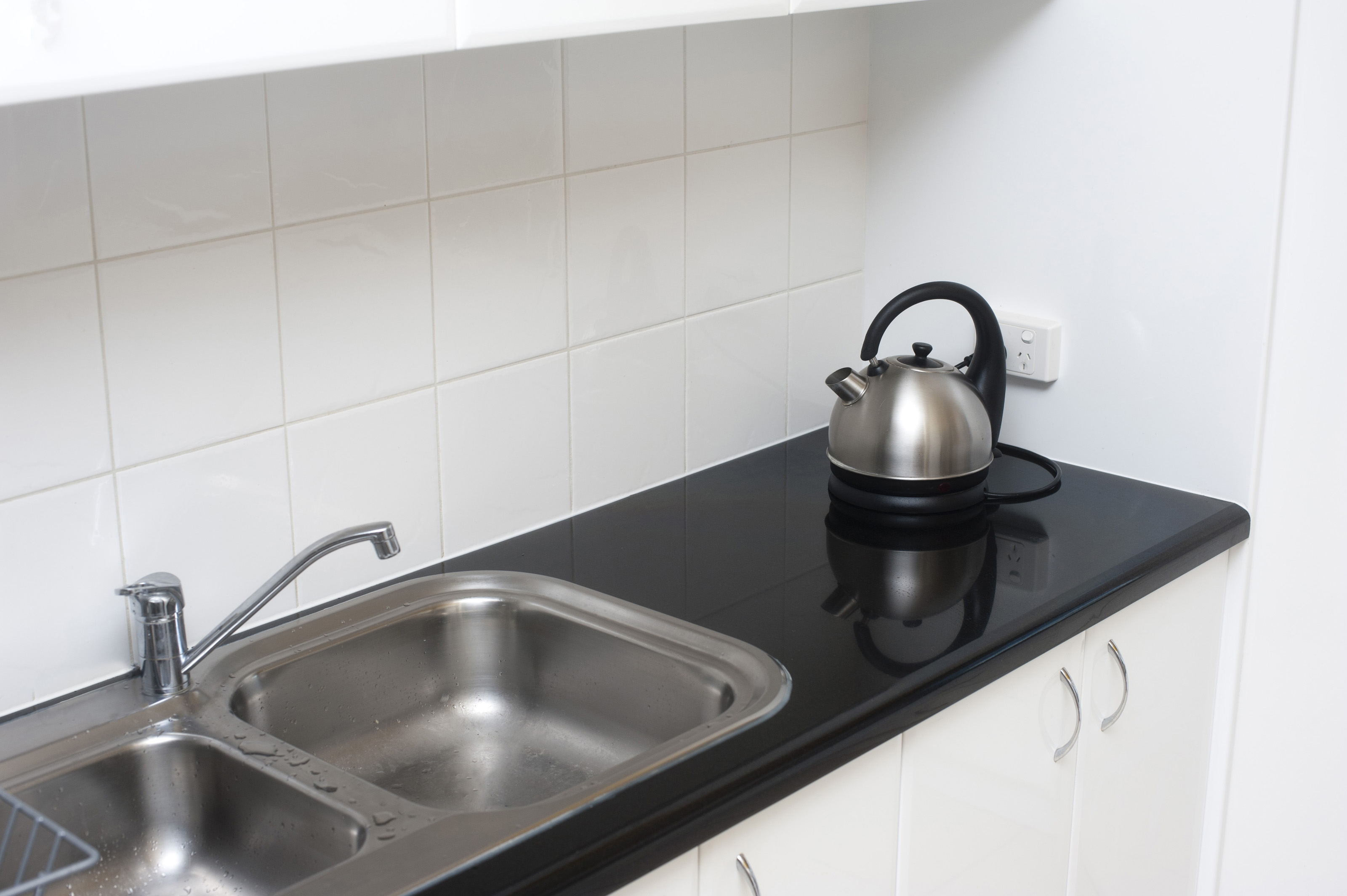 kitchen sink with curved back