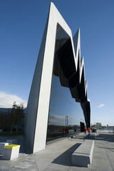 9975   Front facade of the Riverside Museum , Glasgow