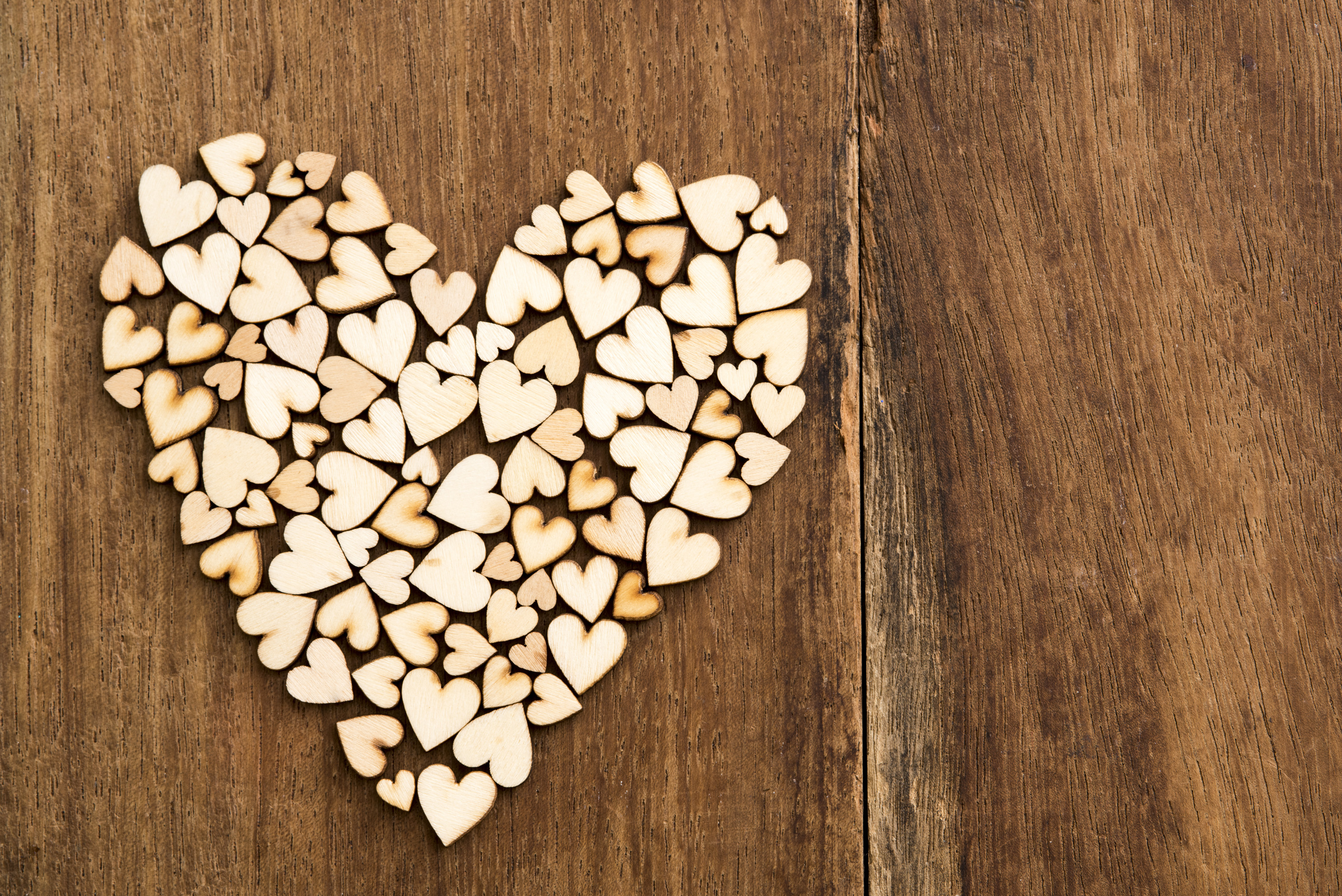 Free Stock Photo 13513 Small wooden hearts | freeimageslive